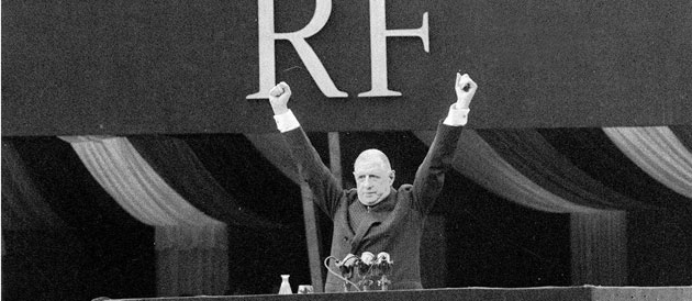 Genéral-de-Gaulle-le-4-septembre-1958